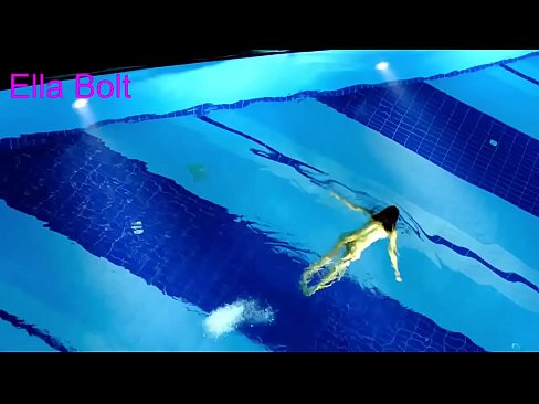 ❤️ म हेर्न रोक्न सक्दिन, जवान गोरा ELLA BOLT रिसोर्ट पूलमा नग्न पौडी खेल्दै समातियो ☑  अश्लील ne.kassa-standupbar.ru मा  ﹏